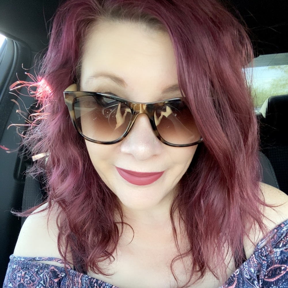 Meet your Posher, Violet